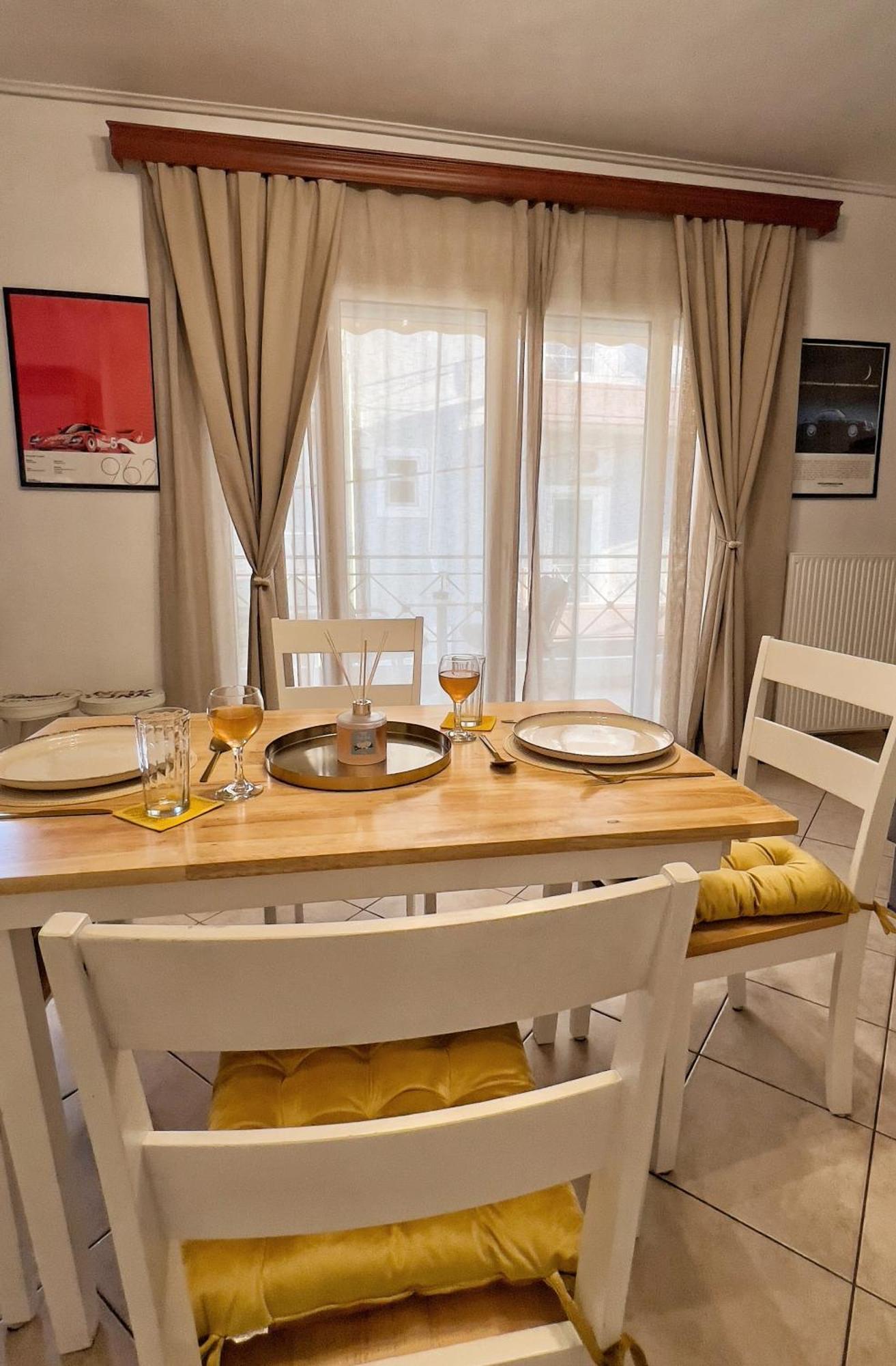H&H Cozy Retreat Apartamento Pireu Exterior foto