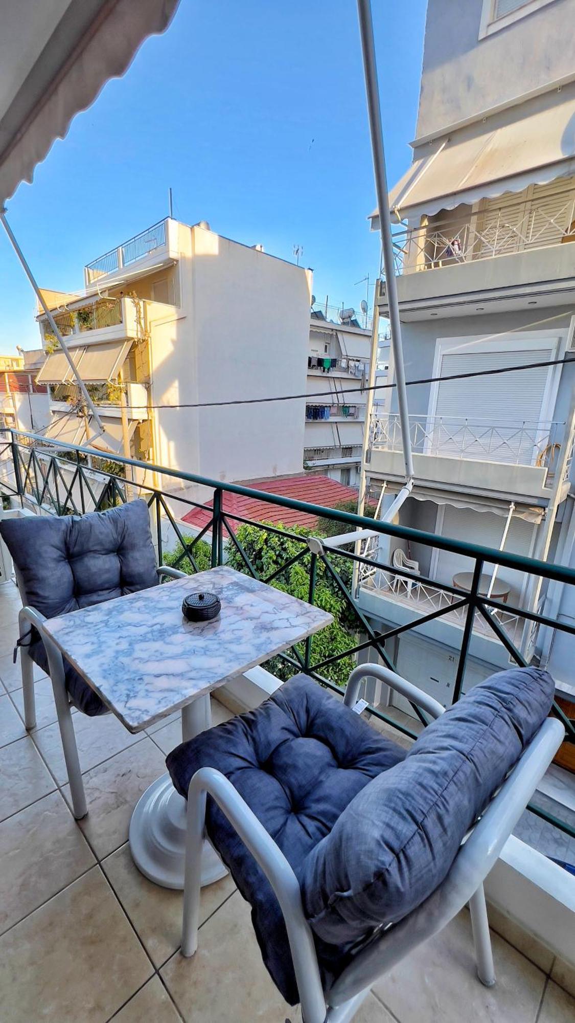 H&H Cozy Retreat Apartamento Pireu Exterior foto