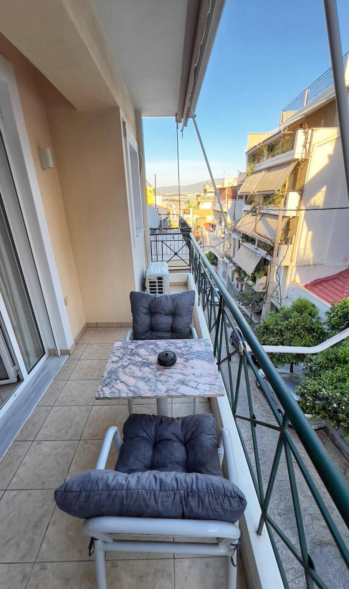 H&H Cozy Retreat Apartamento Pireu Exterior foto